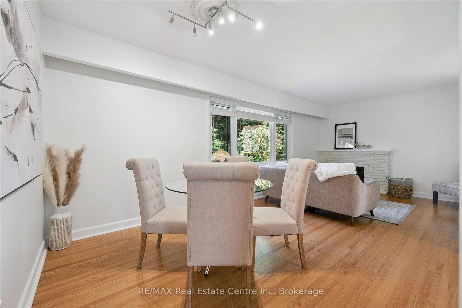 9 Hamel Avenue • Guelph, ON photo 2