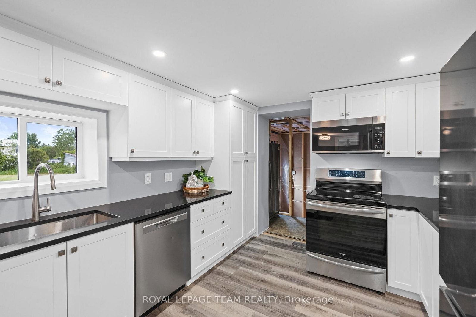 16509 Cedarvale Road • North Stormont, ON photo 11