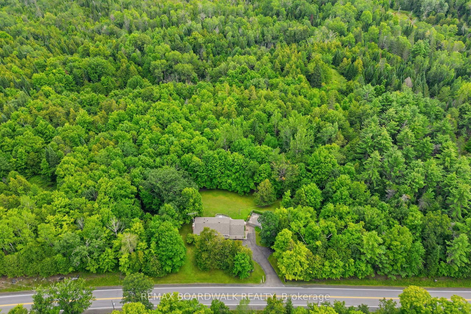 3187 Mcdonald's Corner Road • Lanark, ON photo 32
