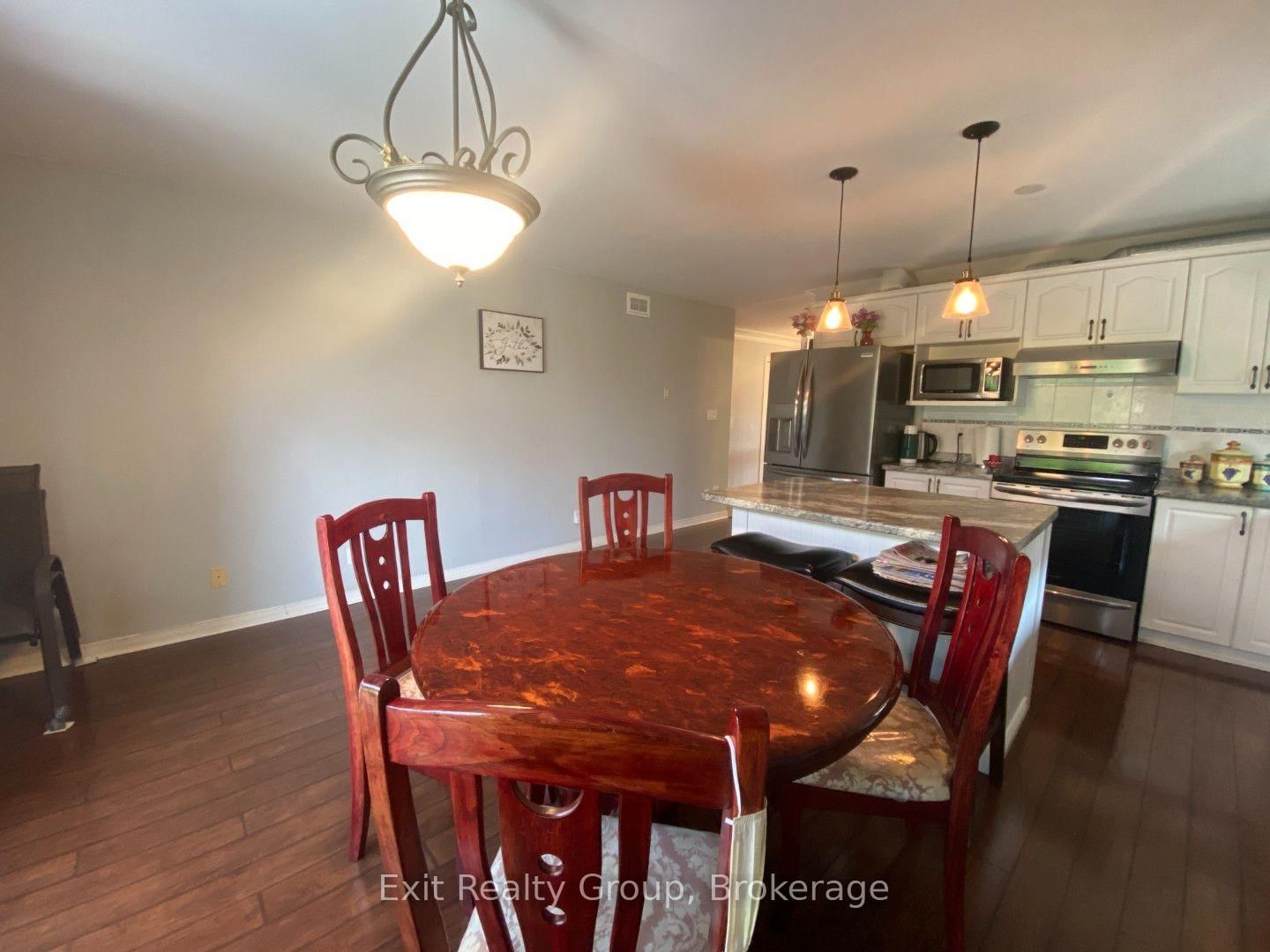 60 Oak Ridge Boulevard • Belleville, ON photo 23