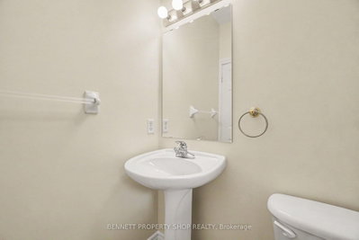 39 Foulis Crescent • Ottawa, ON photo 9