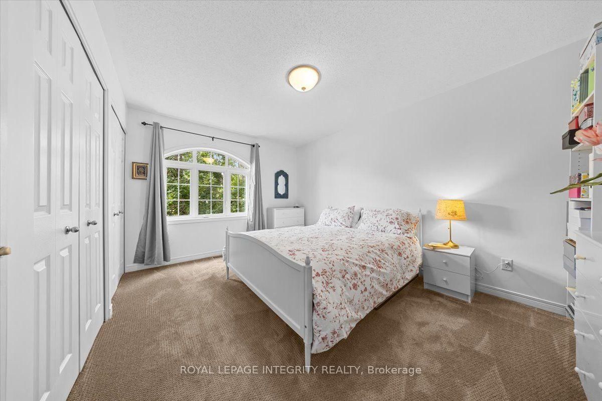 40 Bon Echo Crescent • Kanata, ON photo 20