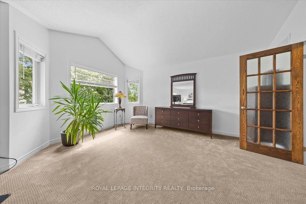 40 Bon Echo Crescent • Kanata, ON photo 27