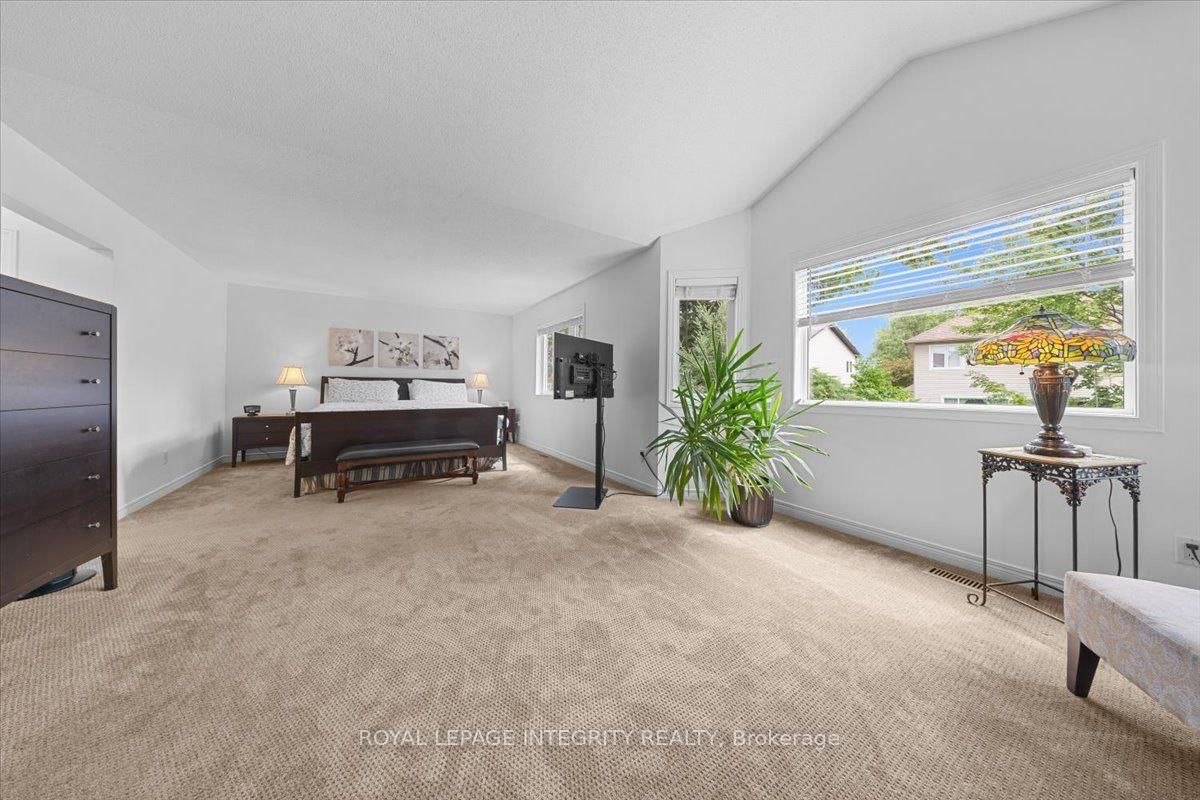 40 Bon Echo Crescent • Kanata, ON photo 30
