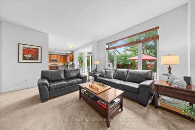 40 Bon Echo Crescent • Kanata, ON photo 9