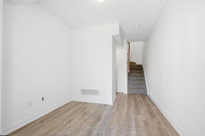 19 Roxanne Drive • #119 • Hamilton, ON photo 4
