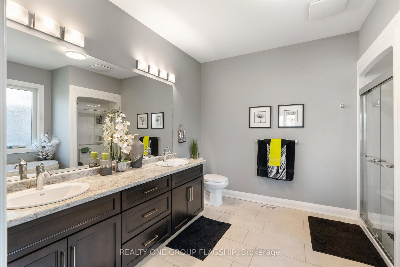 104 Berwick Trail • Welland, ON photo 12
