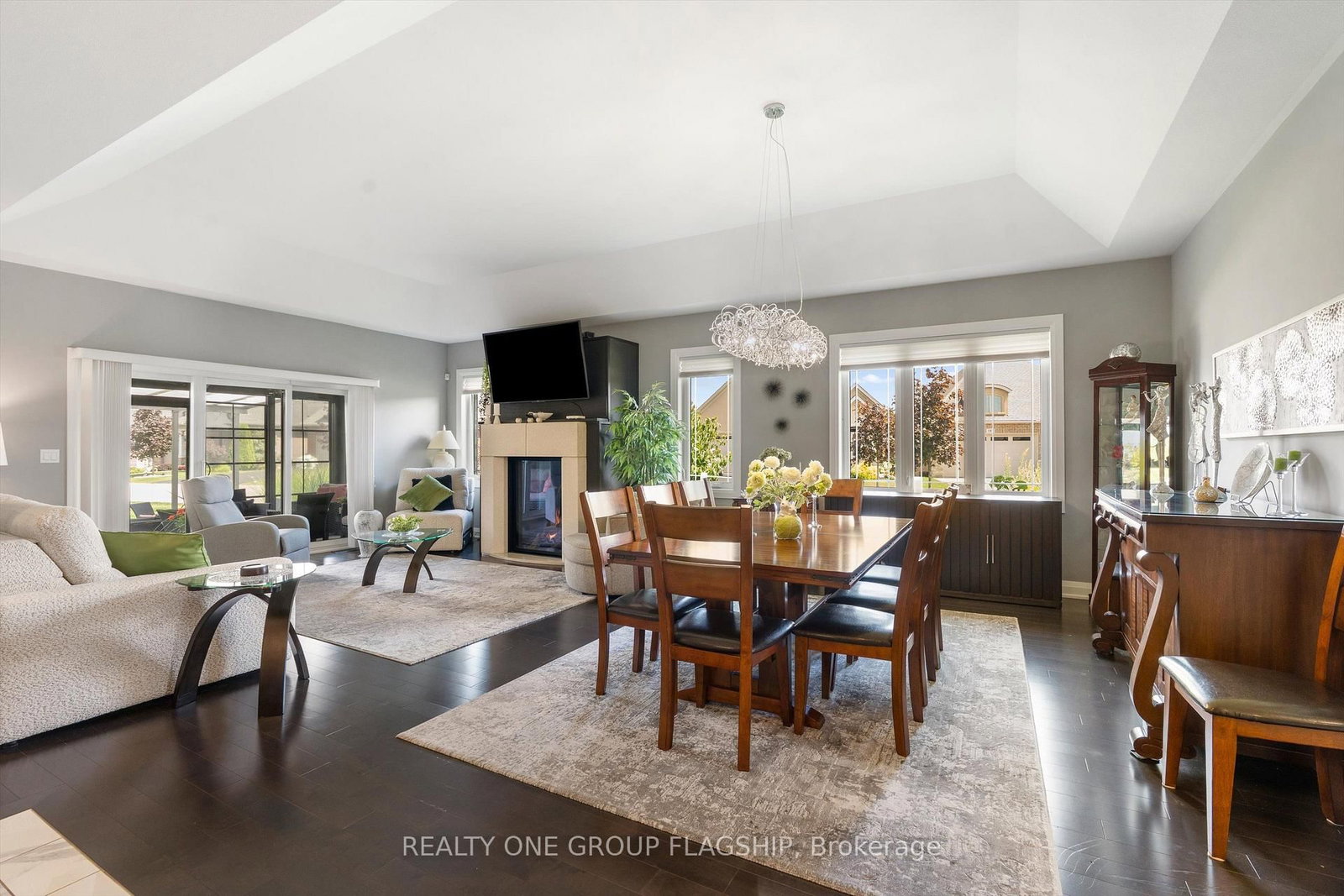 104 Berwick Trail • Welland, ON photo 20