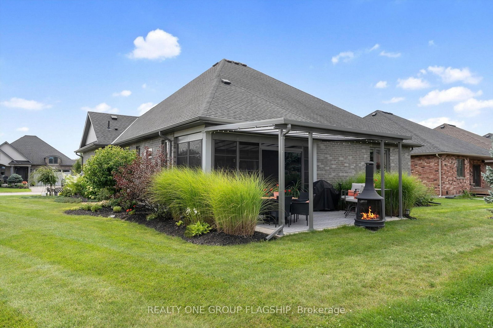 104 Berwick Trail • Welland, ON photo 25
