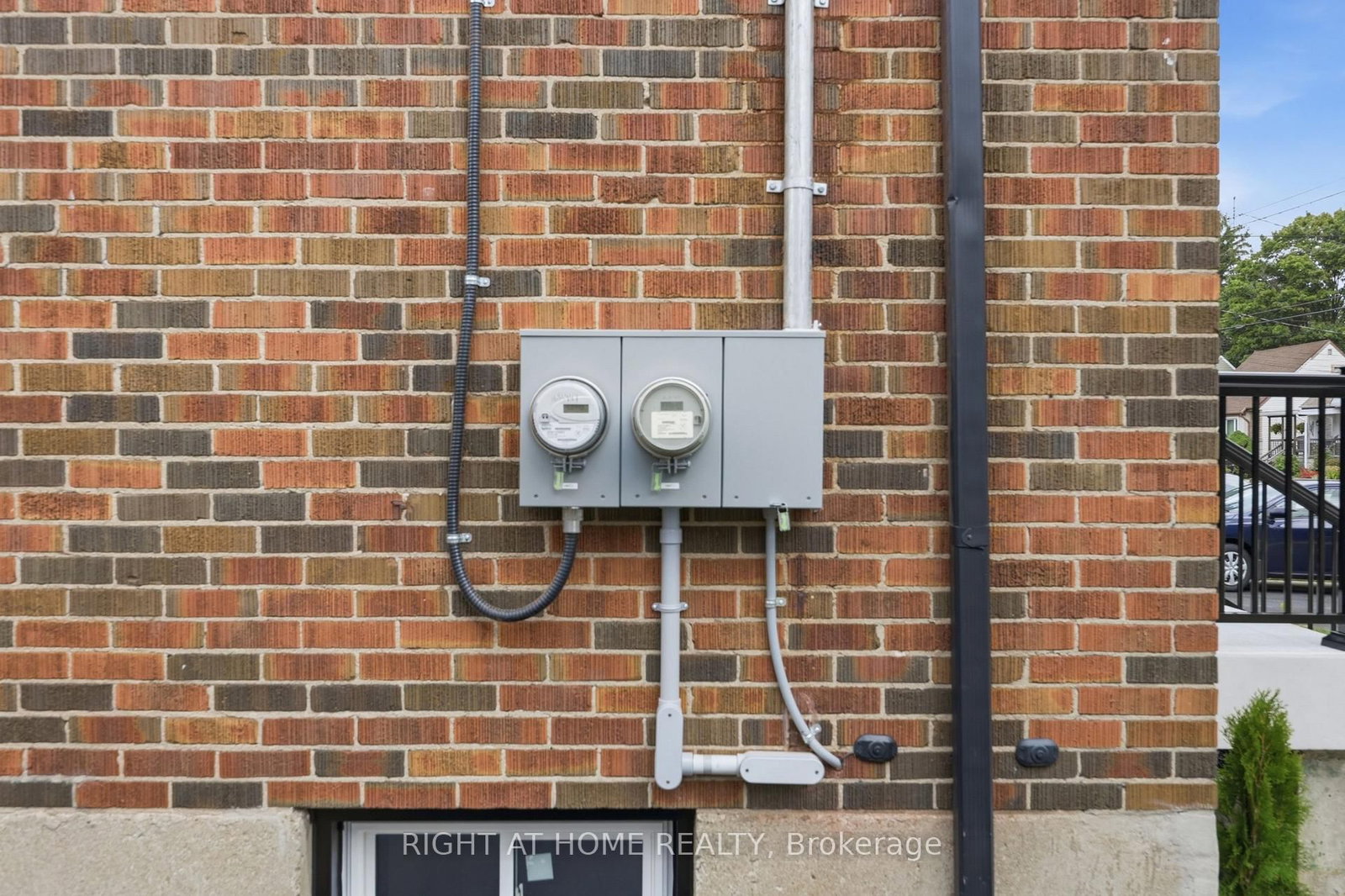 156 E 36th Street • Hamilton, ON photo 21