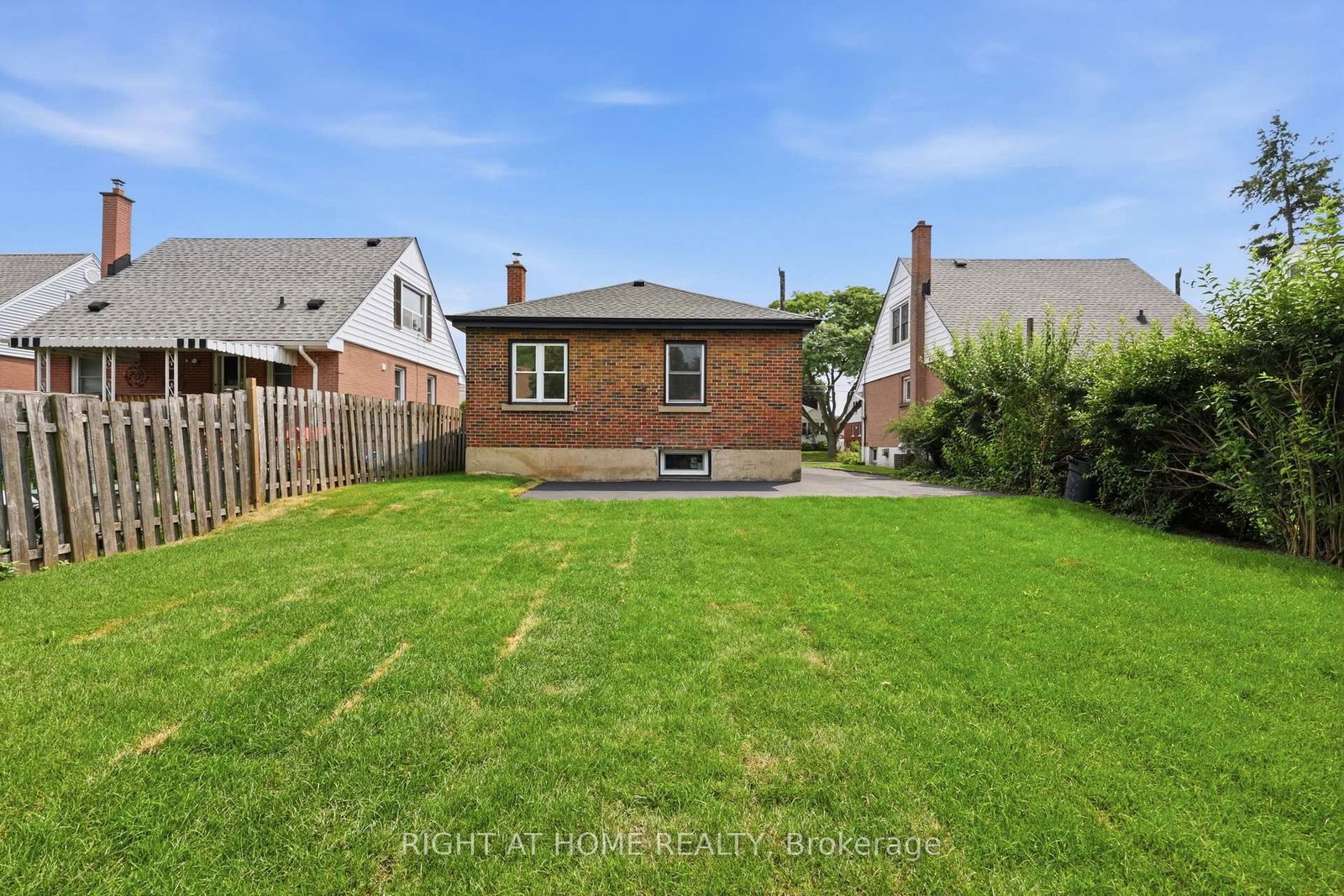 156 E 36th Street • Hamilton, ON photo 38