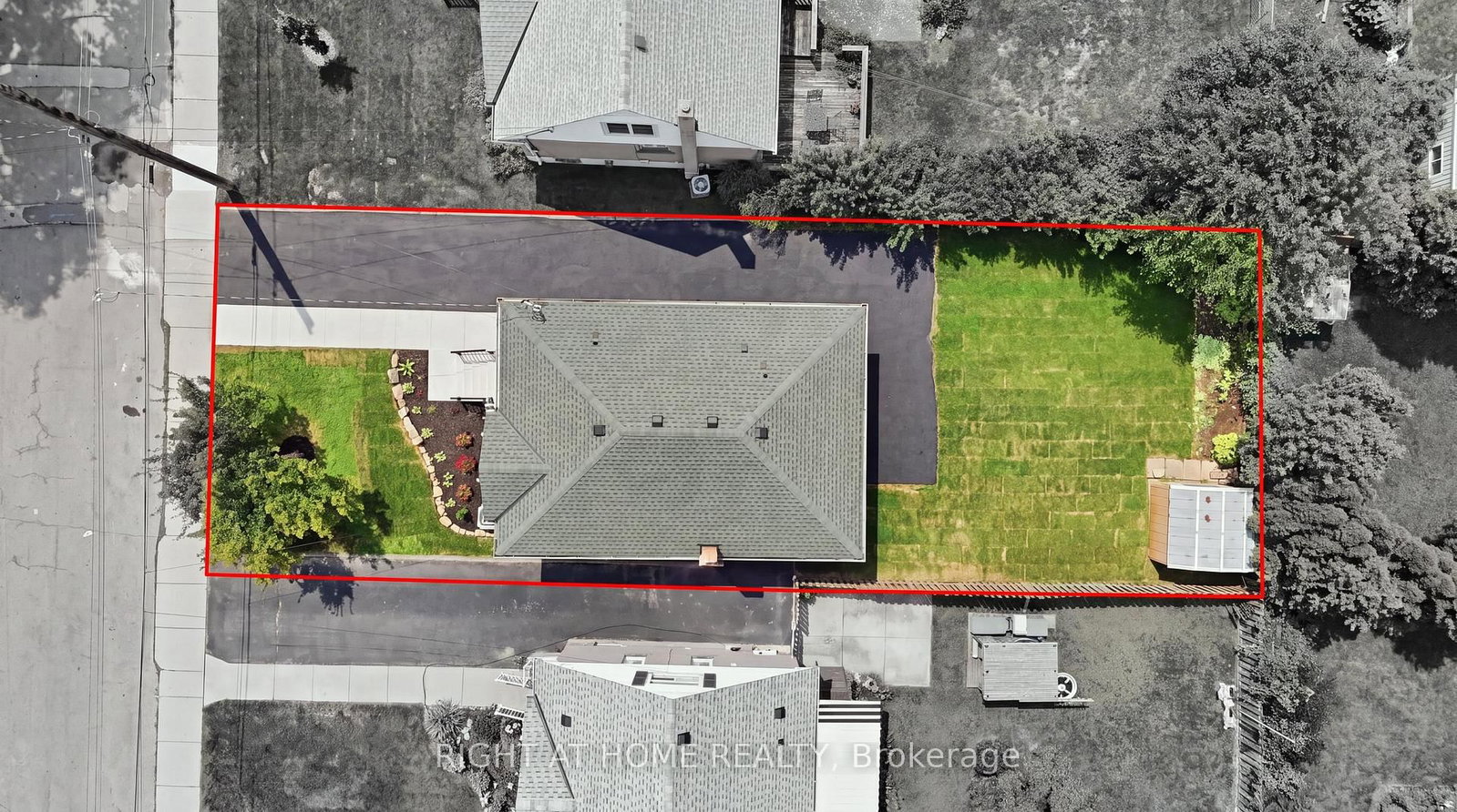 156 E 36th Street • Hamilton, ON photo 4