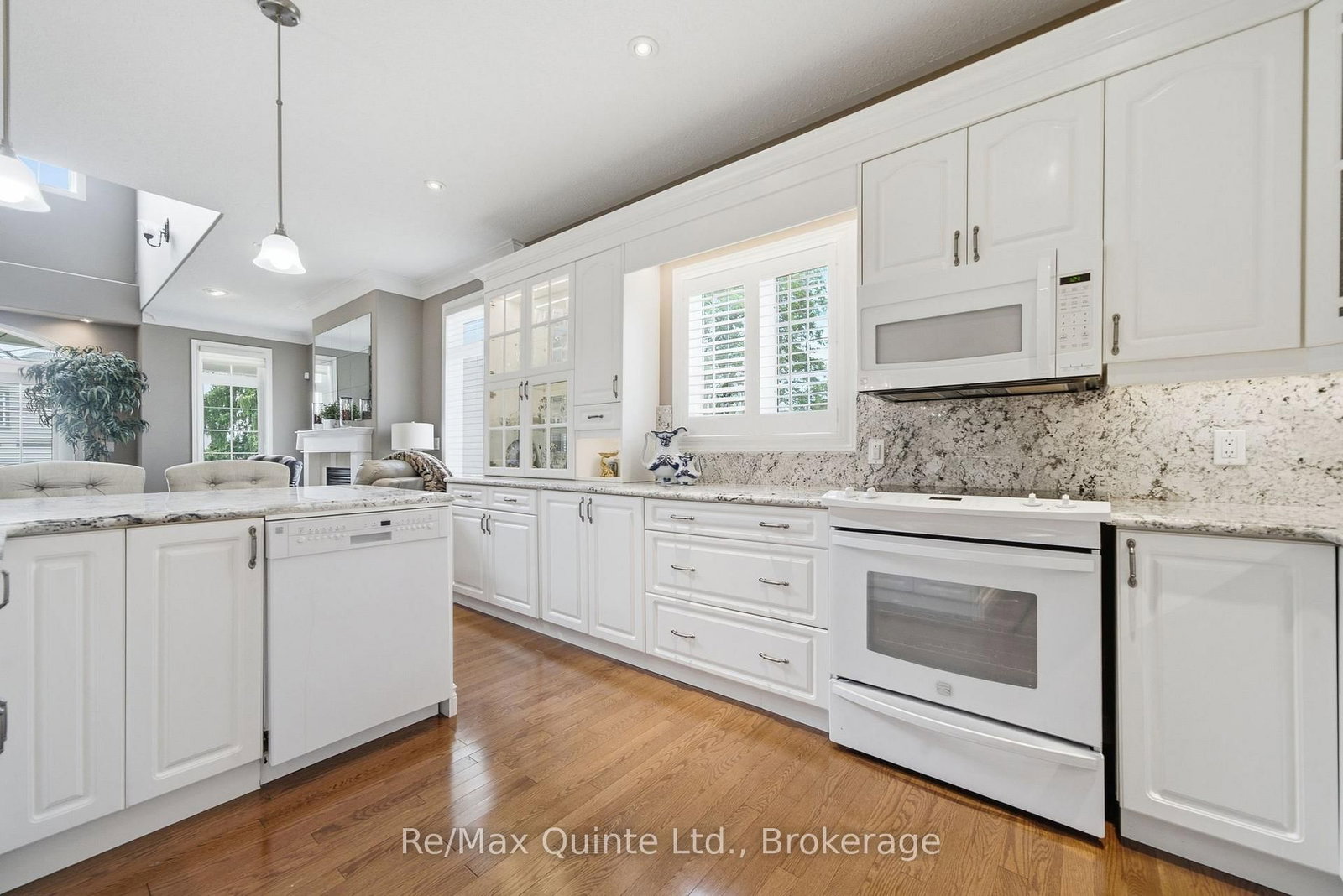 86 Pinnacle Street S • Belleville, ON photo 18