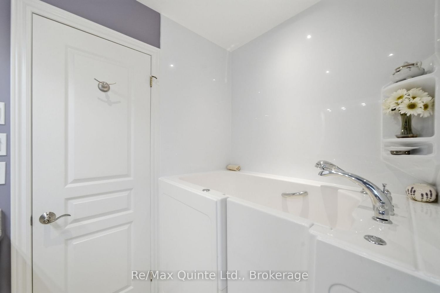86 Pinnacle Street S • Belleville, ON photo 43