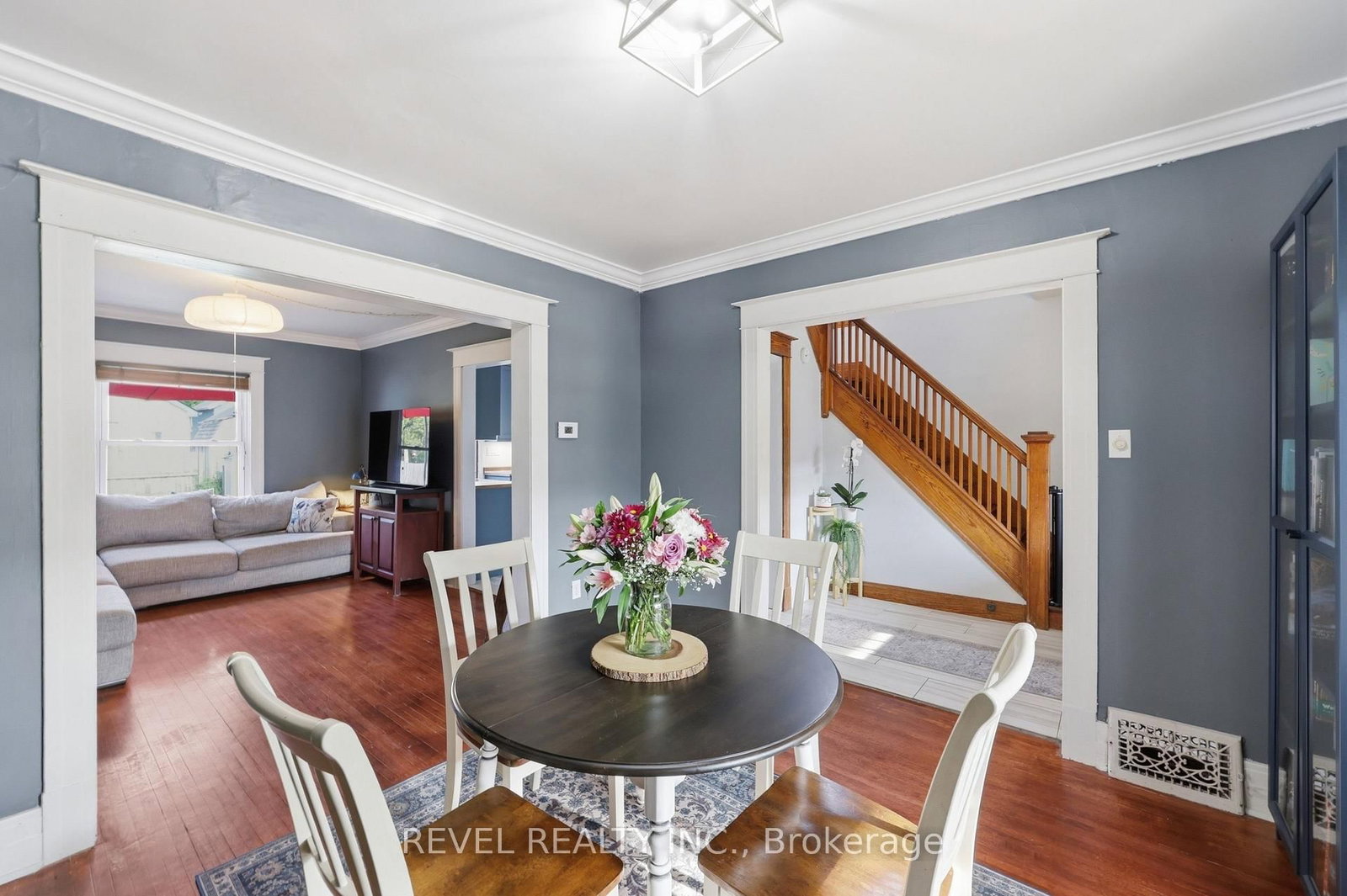 52 Berryman Avenue • St. Catharines, ON photo 8