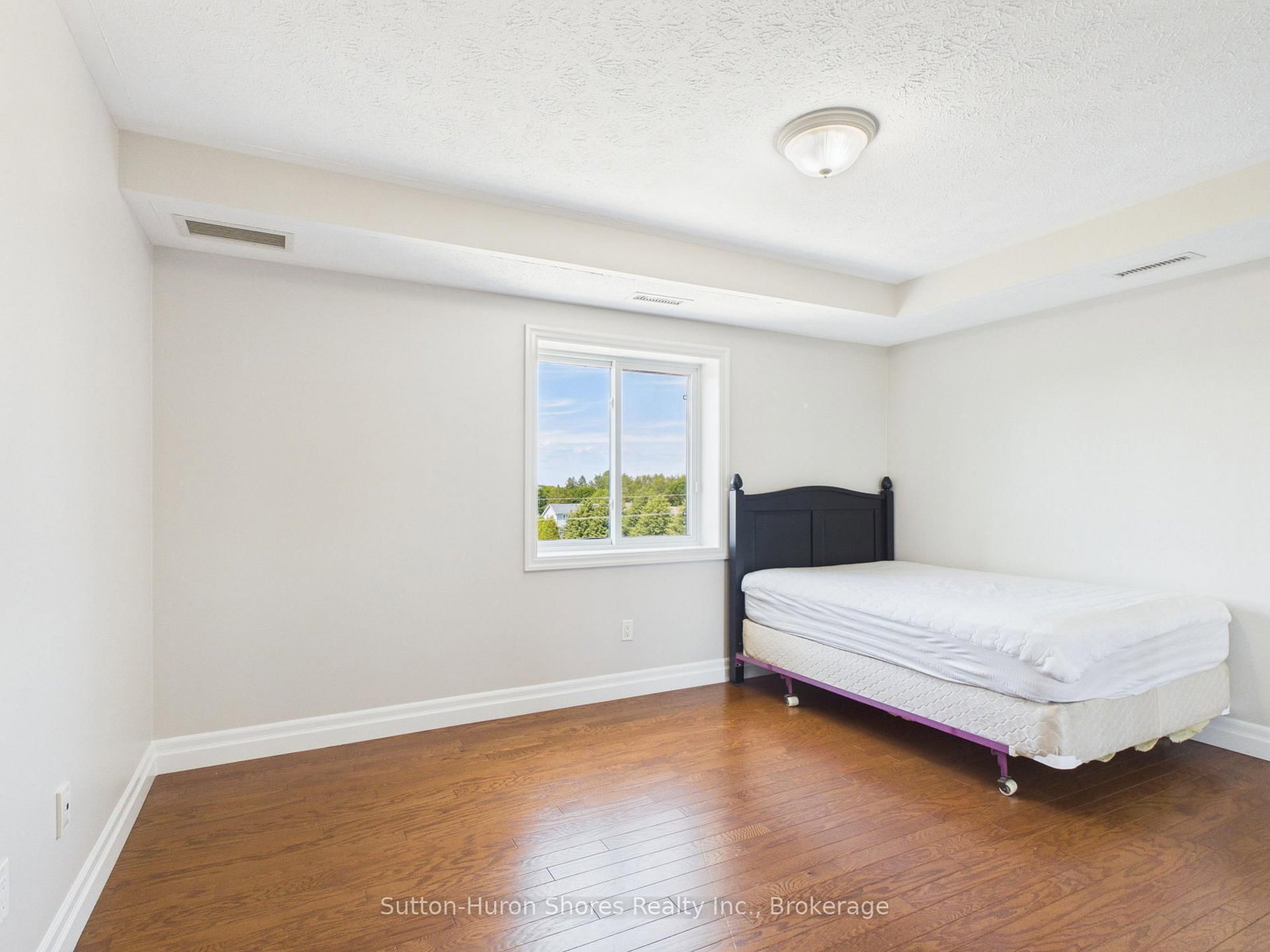 221 Adelaide Street • #402 • Saugeen Shores, ON photo 12