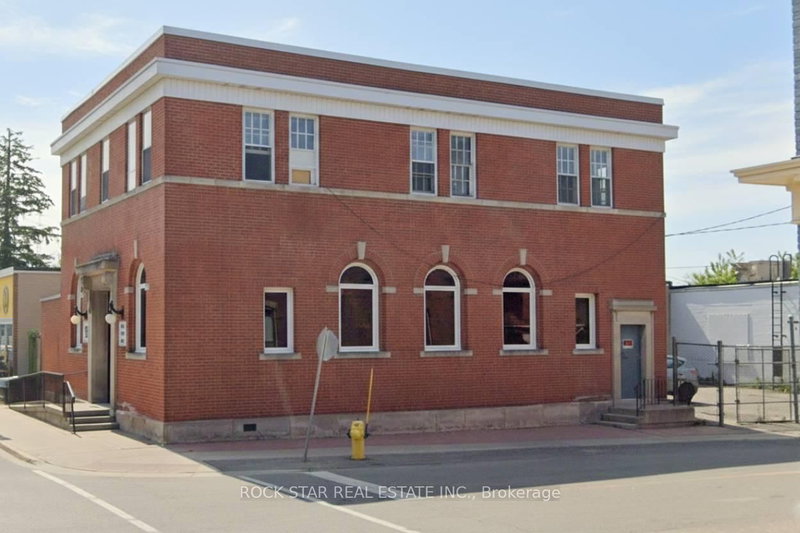 19 King St W photo 2
