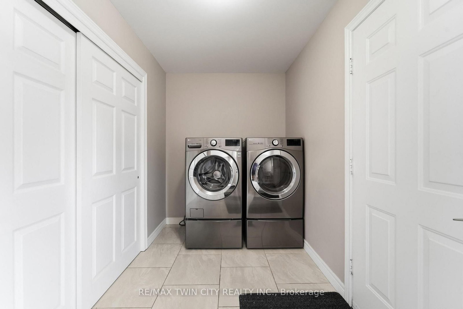 15 Shephard Place • Wilmot, ON photo 28