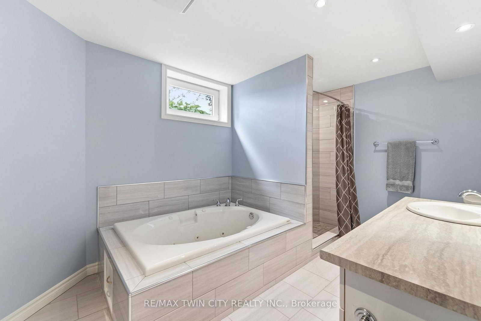 15 Shephard Place • Wilmot, ON photo 40