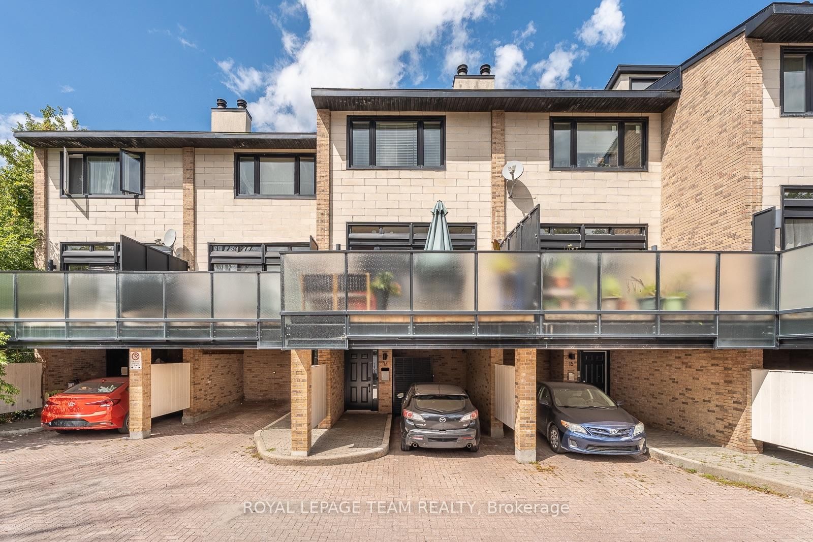 575 OLD ST PATRICK Street • #17 • Ottawa, ON photo 1
