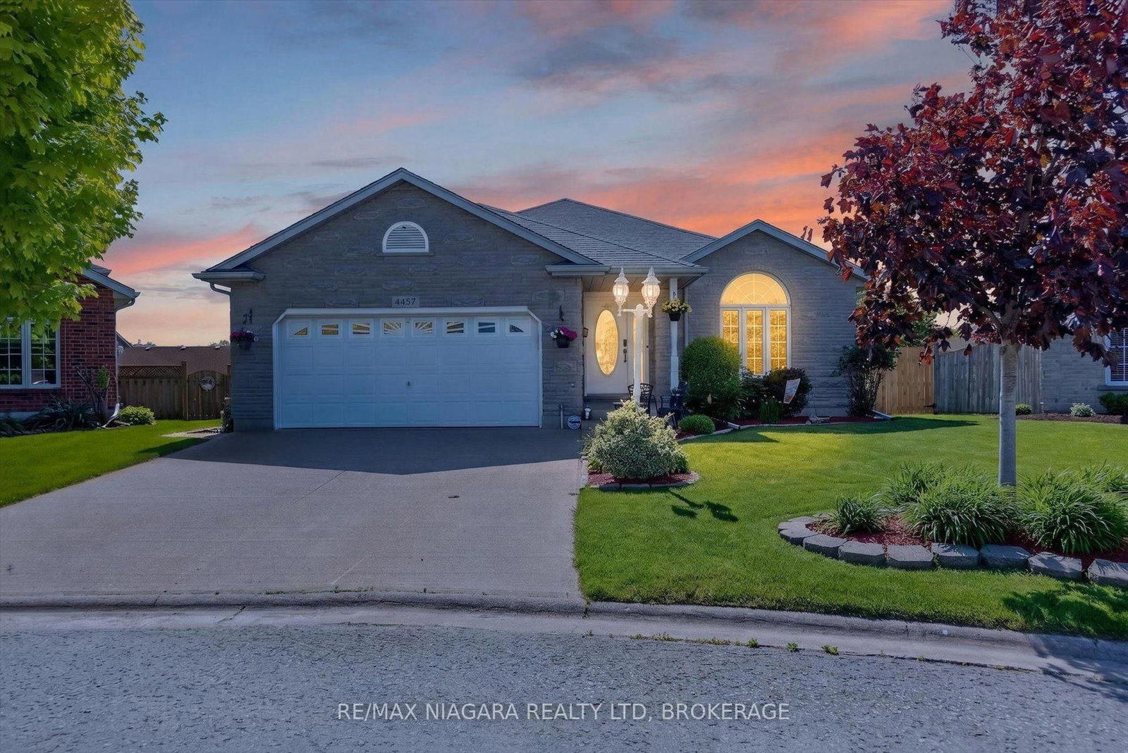 4457 Kathleen Crescent • Niagara Falls, ON photo 1