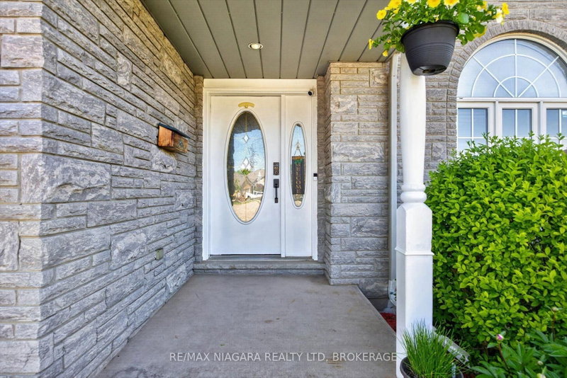4457 Kathleen Crescent
