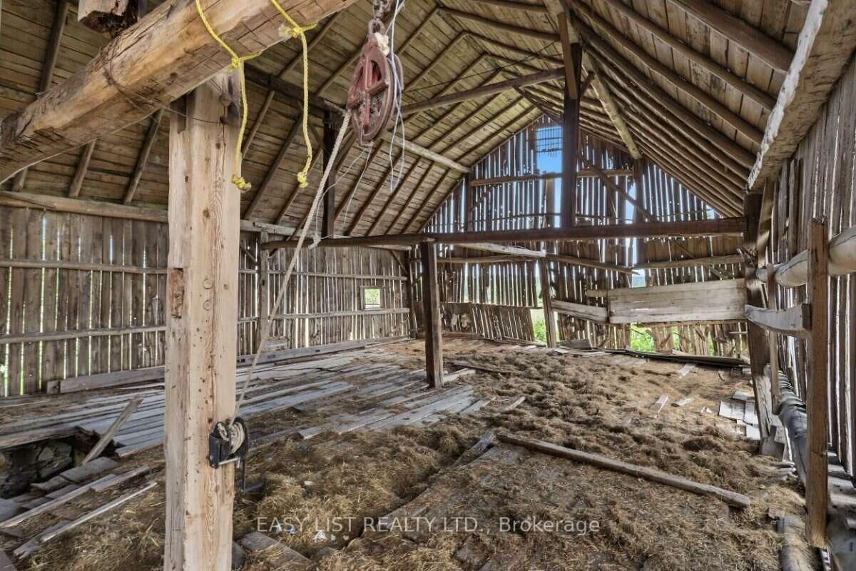 534 Cedar Glen Road • Kawartha Lakes, ON photo 12