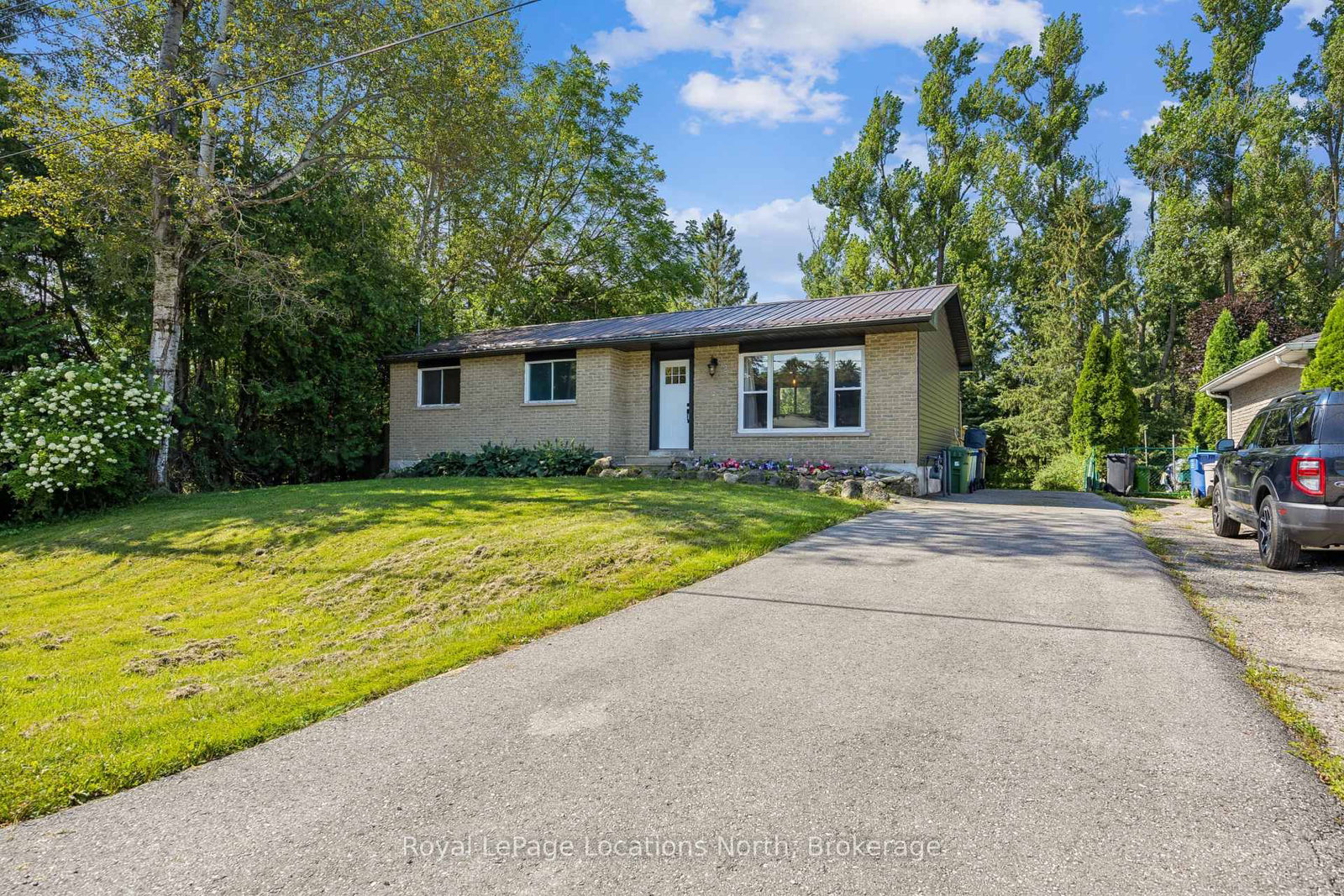 2 MCDOWELL Street • Southgate, ON photo 1