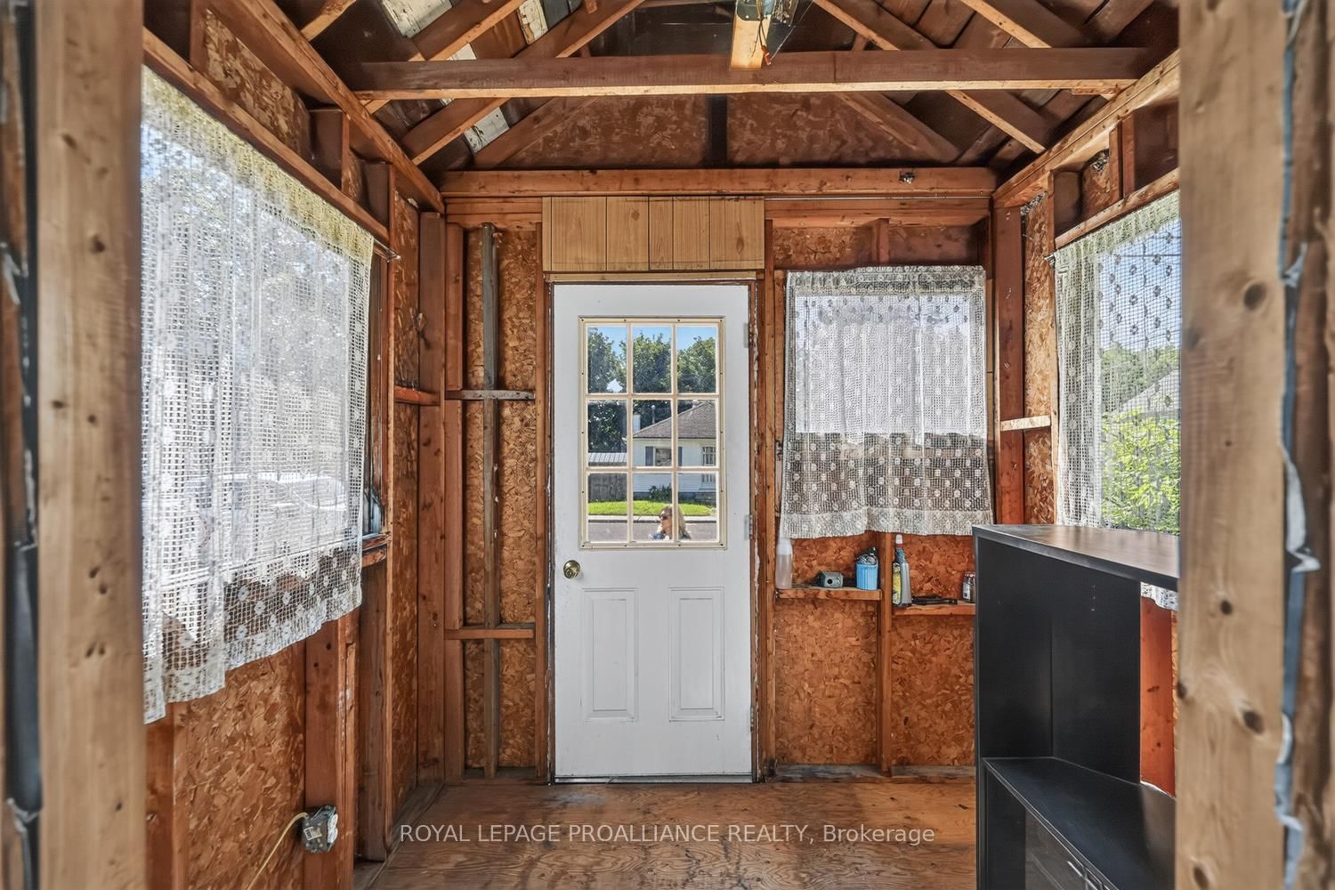 300 Park Street E • Prescott, ON photo 2