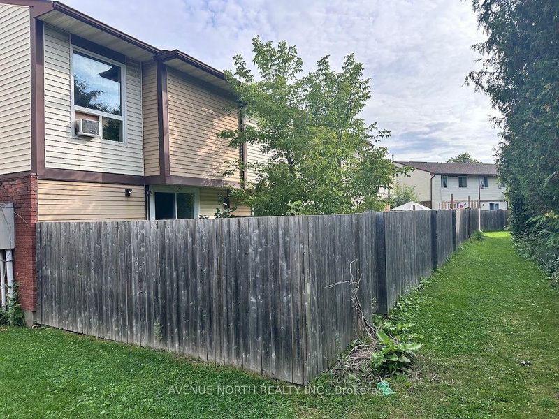 1352 Foxwell Street