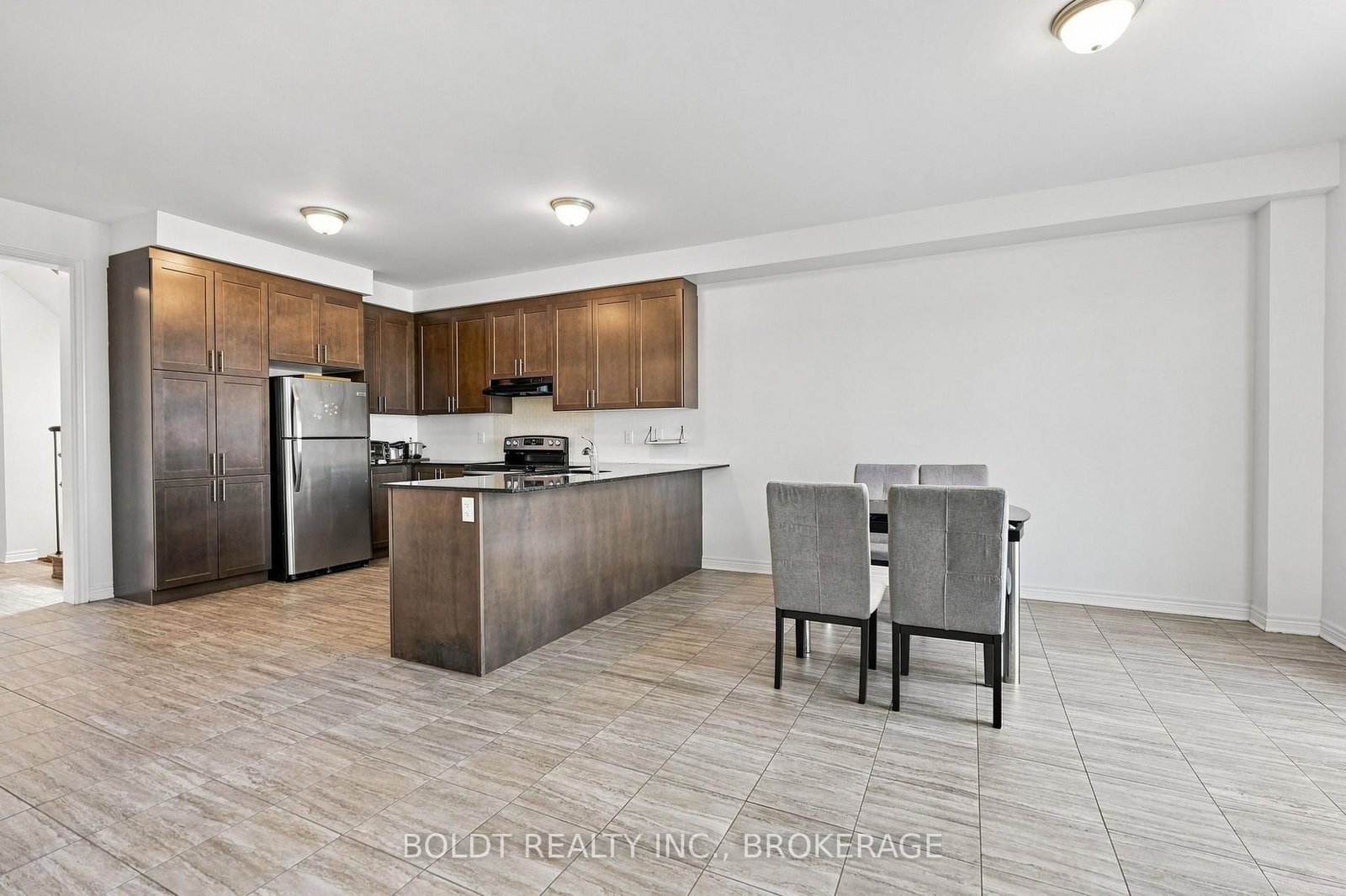 85 Homestead Way • Thorold, ON photo 8