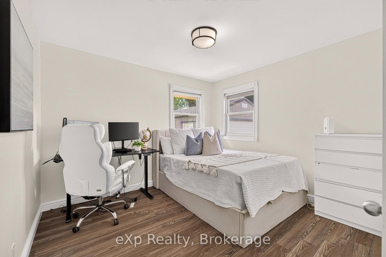 18 Willowdale Street • Brantford, ON photo 13