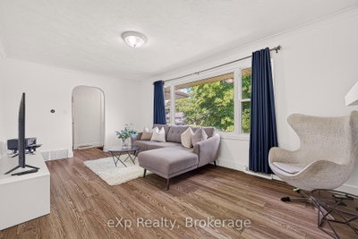 18 Willowdale Street • Brantford, ON photo 4