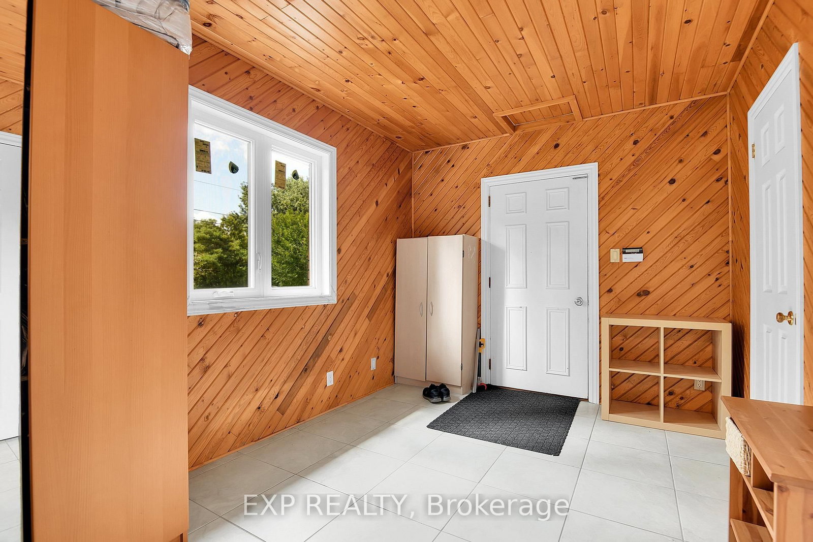 1383 Keswick Drive • Ottawa, ON photo 4