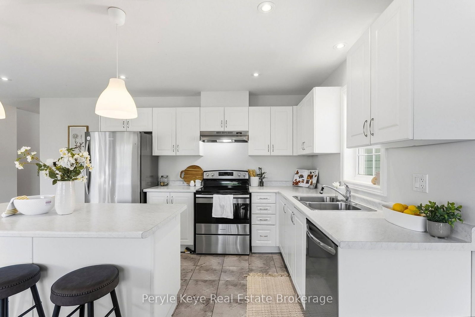 81 Douglas Drive • Bracebridge, ON photo 3