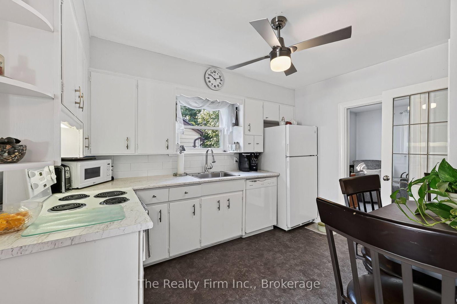 14 East Park Drive • Woodstock, ON photo 11