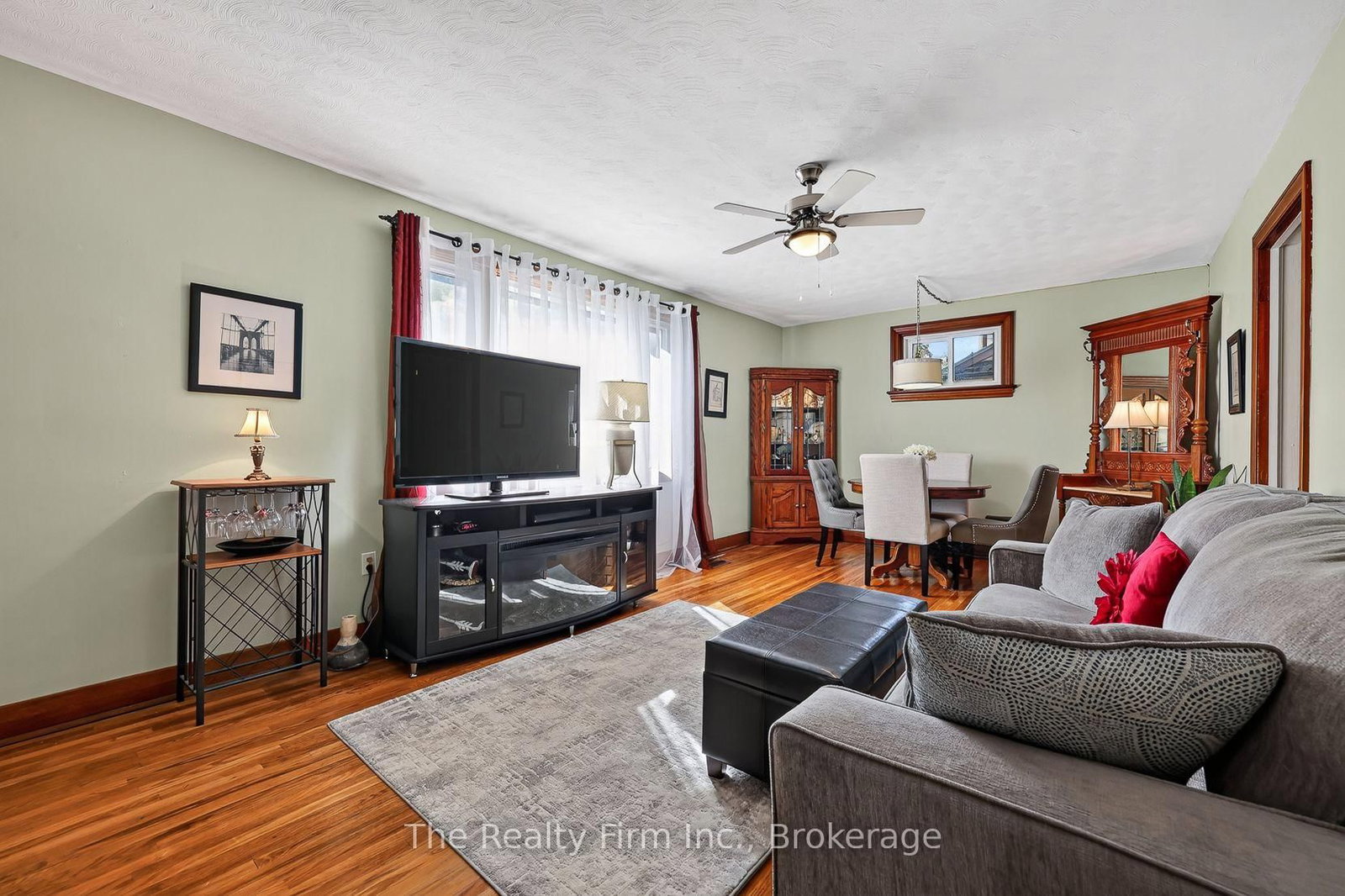 14 East Park Drive • Woodstock, ON photo 8