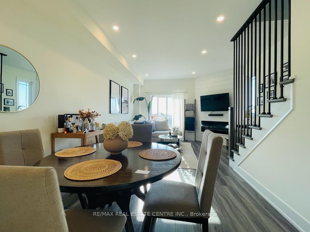 49 Edenrock Drive • Hamilton, ON photo 8