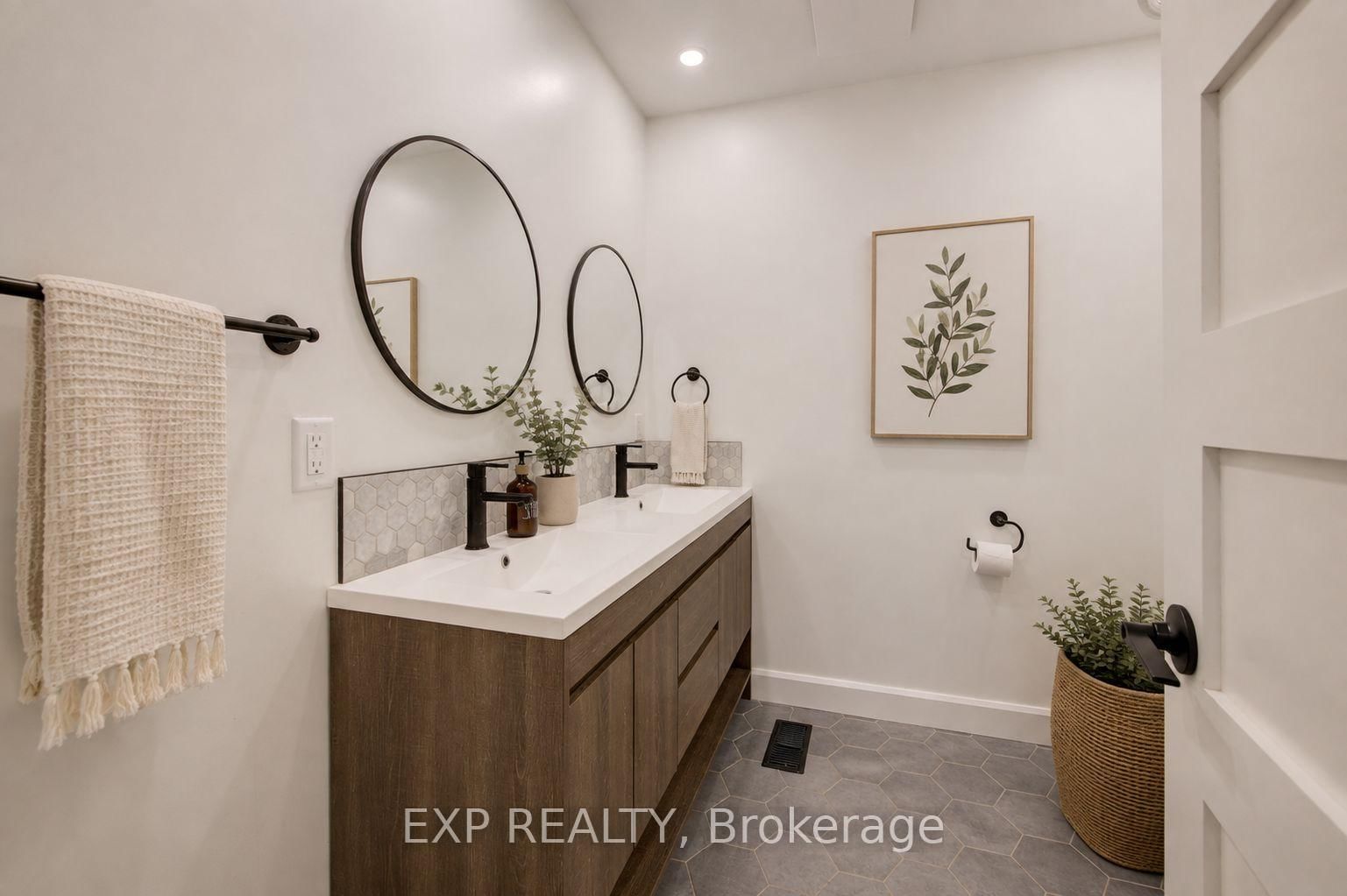 244 Royal Street • Waterloo, ON photo 32