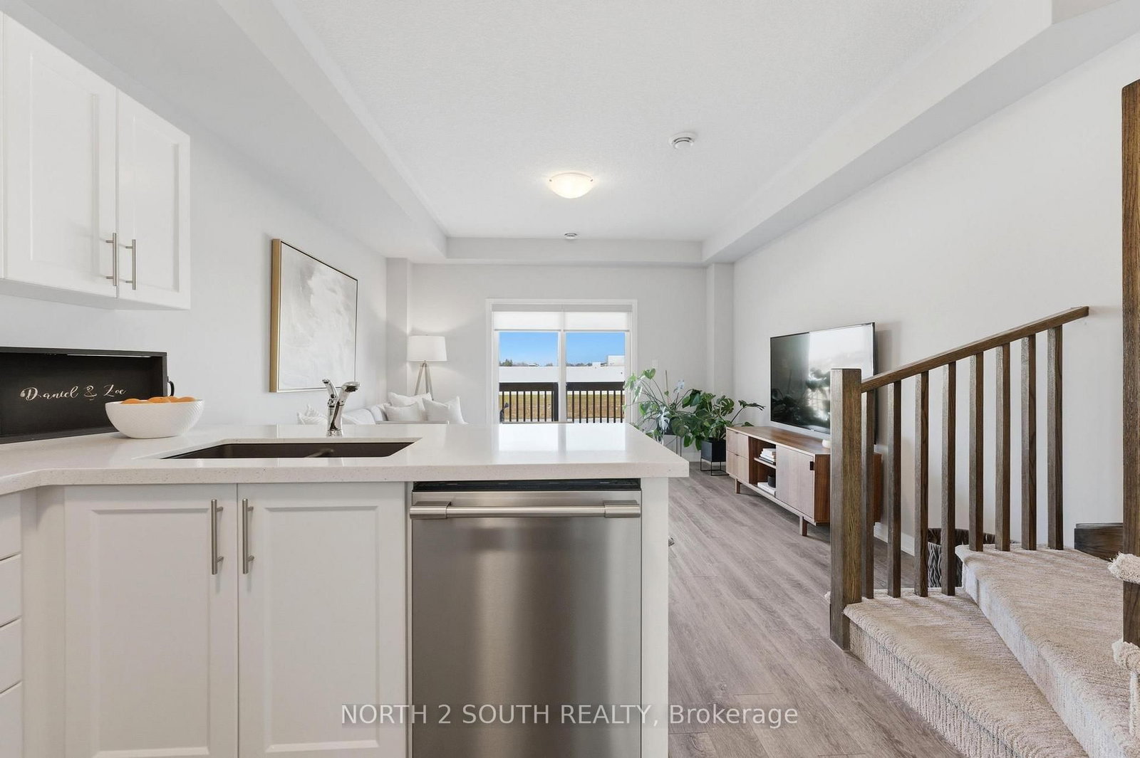 90 Laguna Village Crescent • Hamilton, ON photo 10