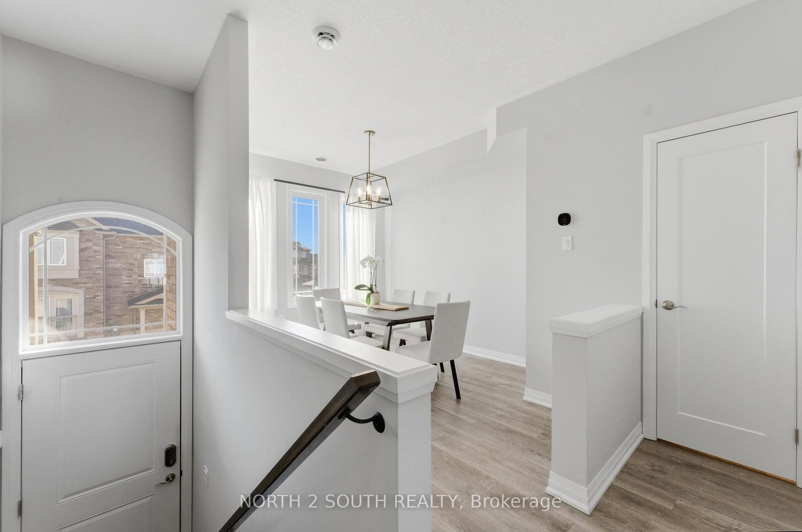 90 Laguna Village Crescent • Hamilton, ON photo 5