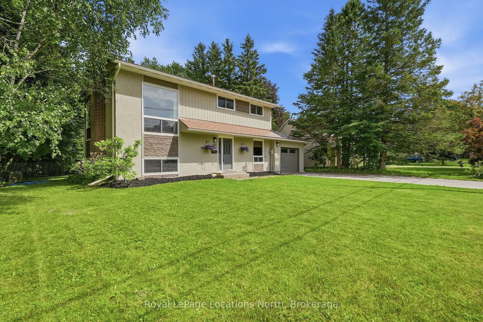 2595 6th Avenue W • Owen Sound, ON photo 2