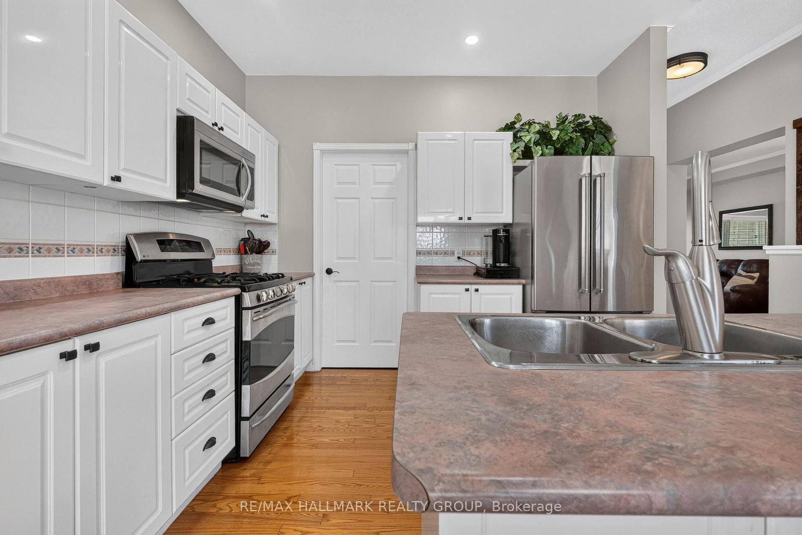 1673 Neptune Way • Ottawa, ON photo 15
