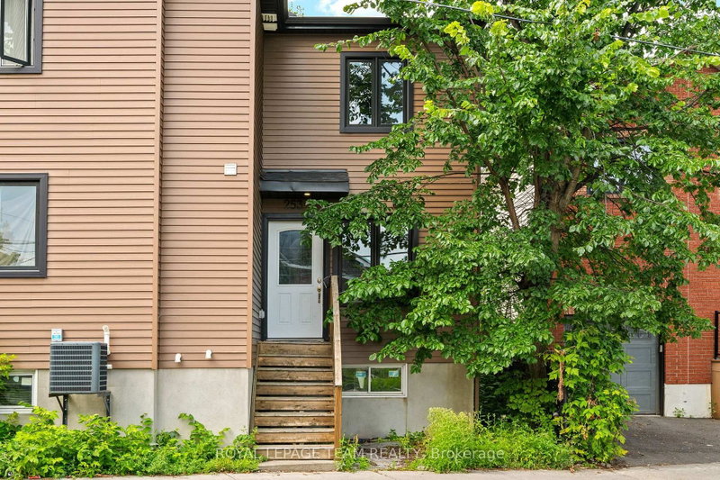 253 Deschamps Avenue