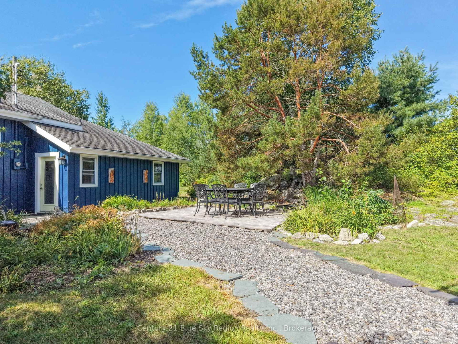 2574 Highway 17 E • East Ferris, ON photo 13