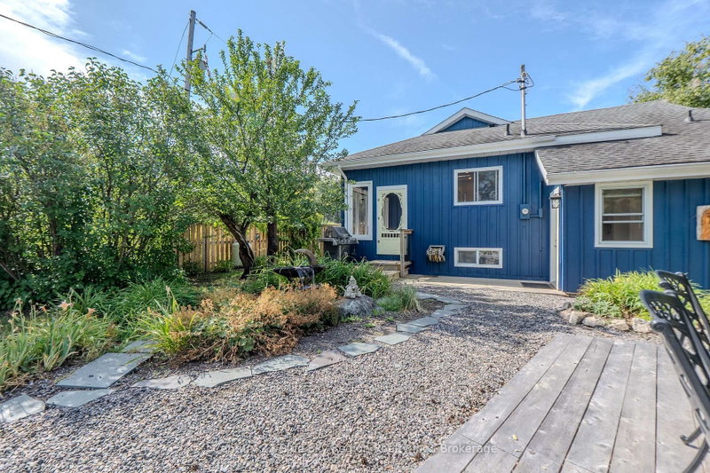 2574 Highway 17 E
