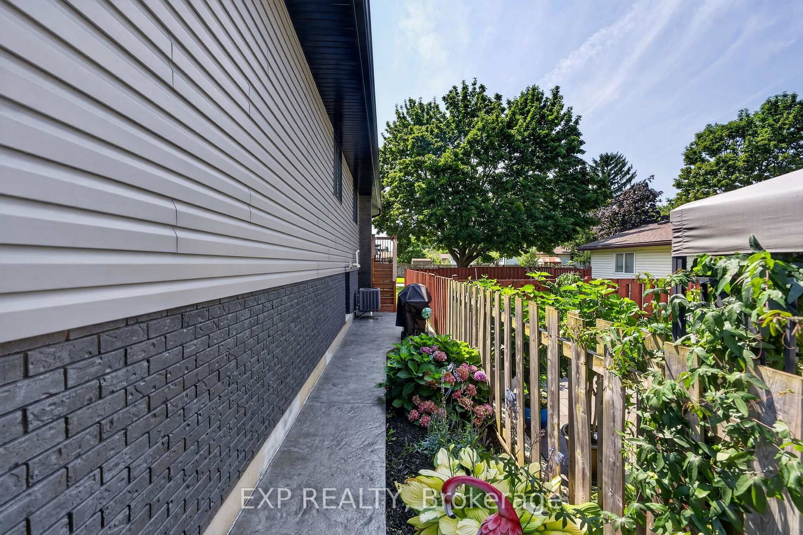63 Harcove Street • St. Catharines, ON photo 43