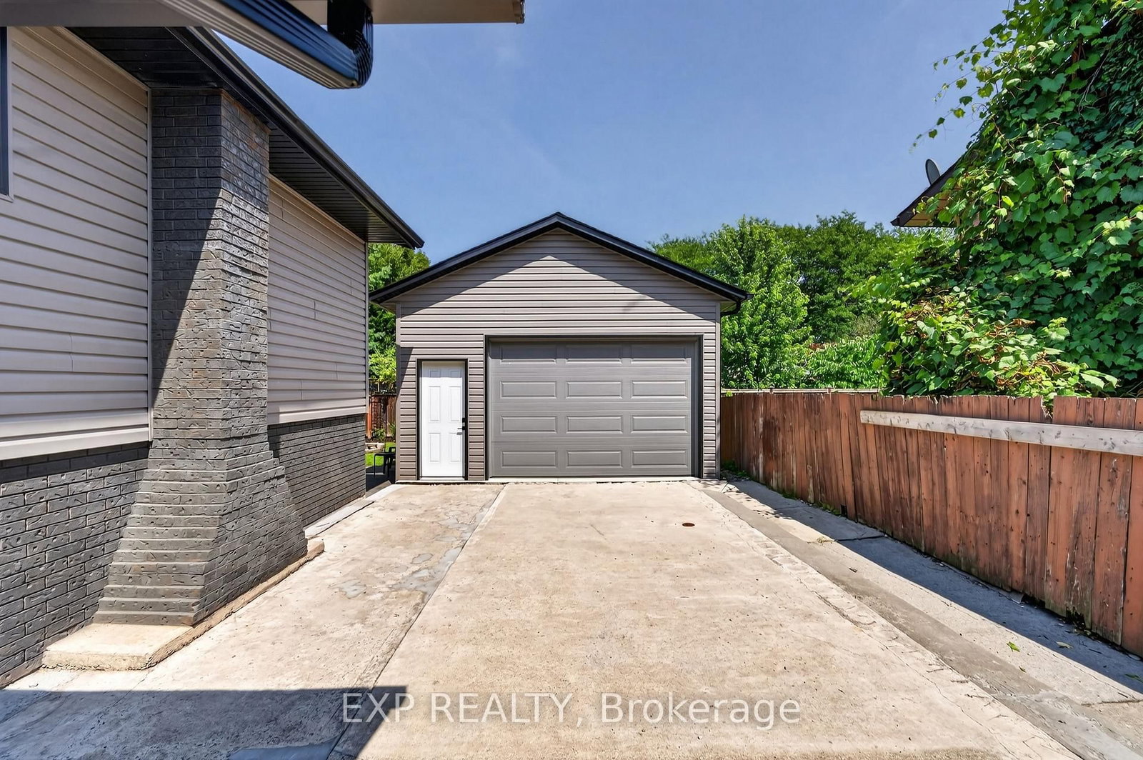 63 Harcove Street • St. Catharines, ON photo 44