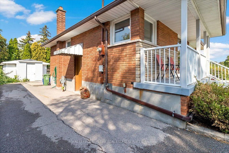 Lower - 161 Hoover Crescent
