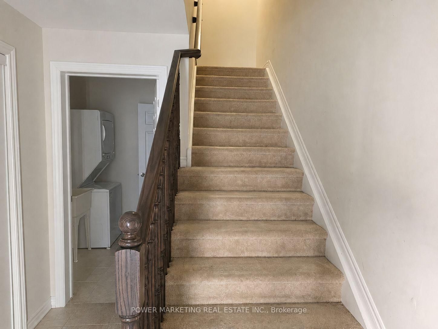 243 ATIMA Circle • Ottawa, ON photo 4